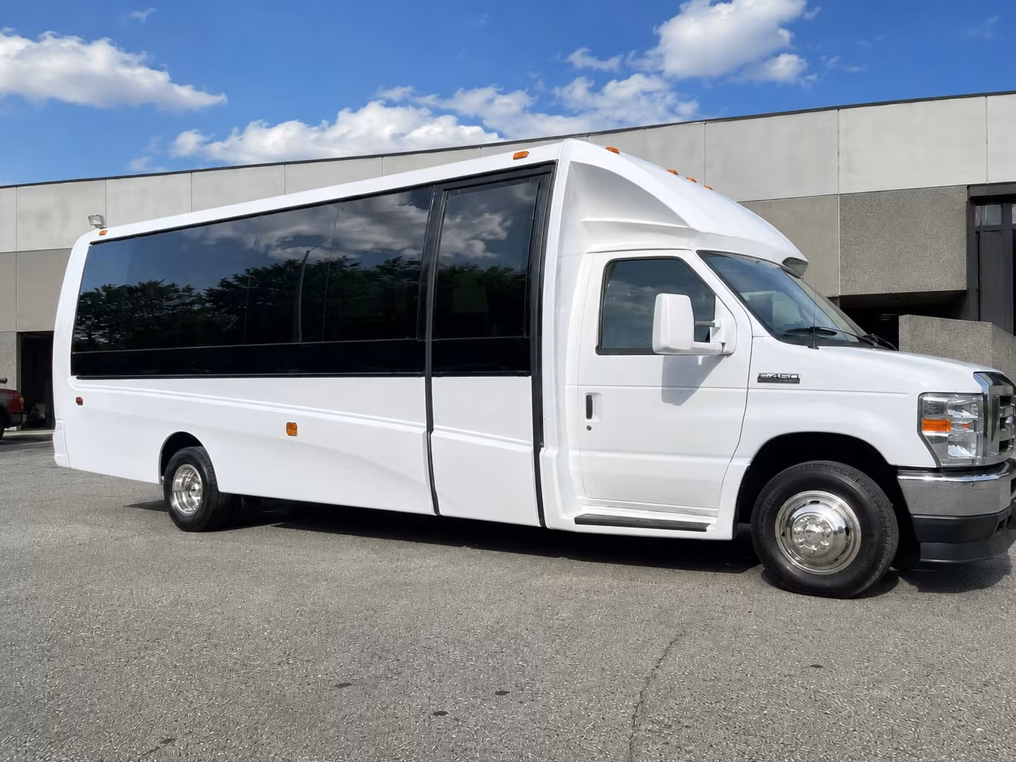 15 passenger minibus