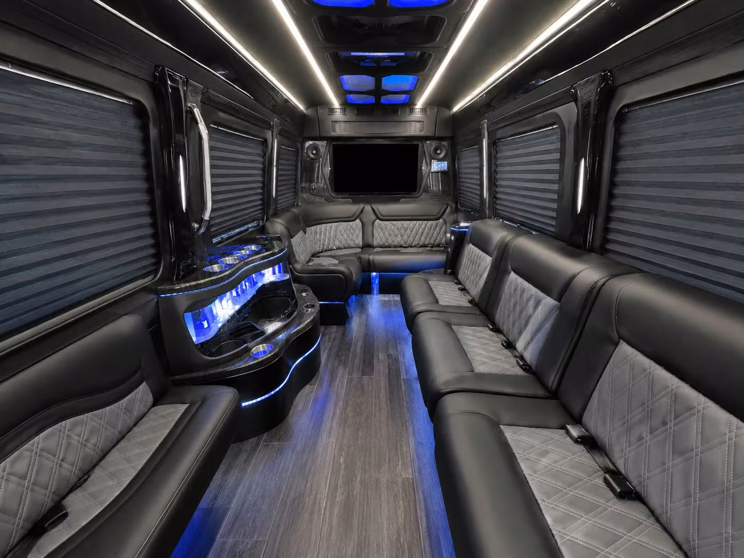 airport and cruise transfers for corporate teams flying through norfolk international