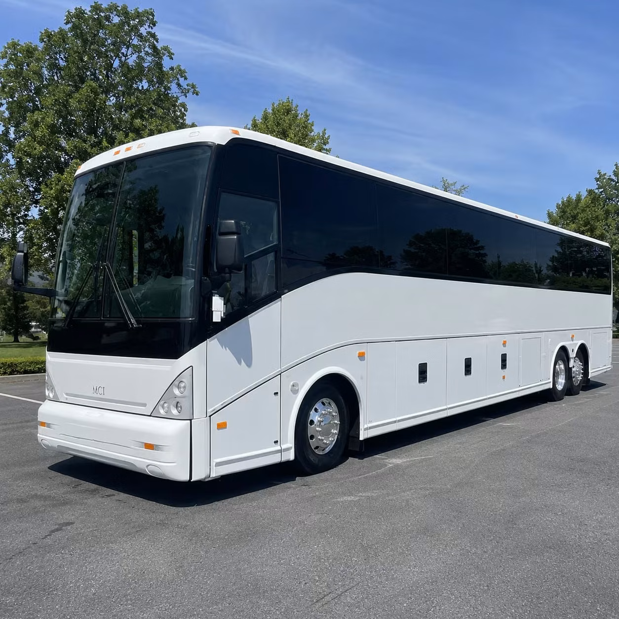 tailgate bus rentals for virginia sports fan groups in hampton